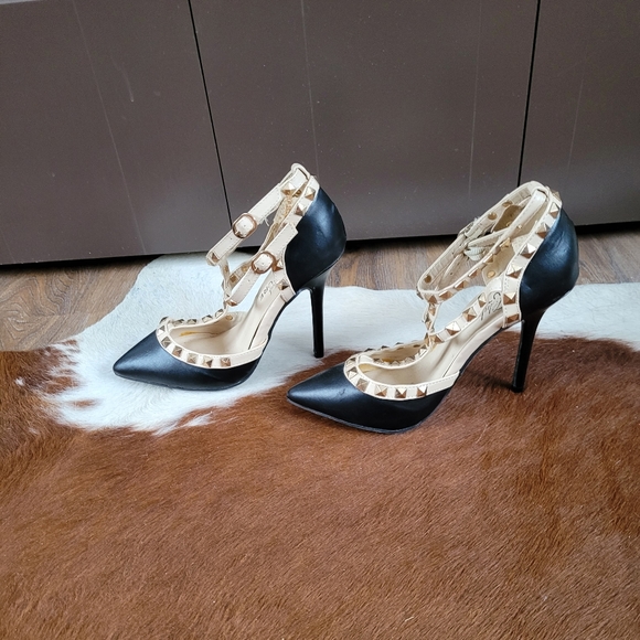 Dazzling heels - Picture 4 of 11